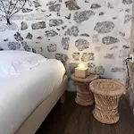 ゲストハウス Le Petit Moras 3*
